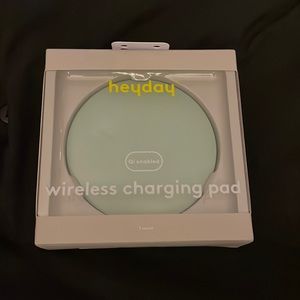 Heyday wireless charging pad Qi enabled